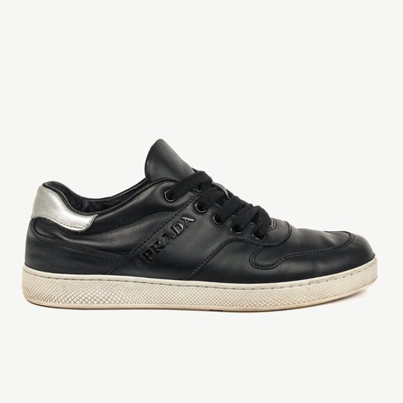 Prada Nero Leather Metallic-Trim Low-Top Sneakers - Picture 1 of 12